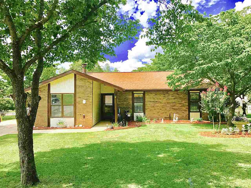 1st image of 104 Pine Hollow Dr