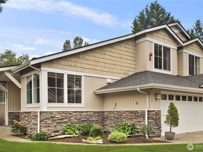 120 Newport Way NW #17, Issaquah, WA, 98027