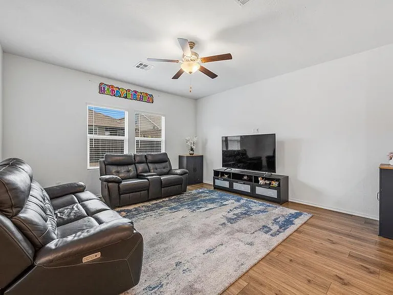 1733 Catahoula Dr — Photo 9