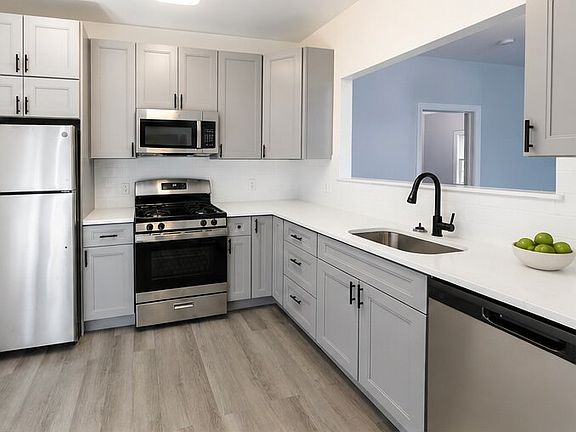 2nd image of 850 Springfield Ave #211