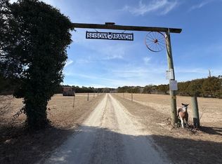 176 Old Fountain Rd, Richlands, NC 28574