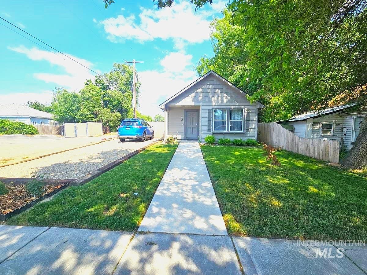 13 S Hawthorne Ave, Middleton, ID 83644 Zillow