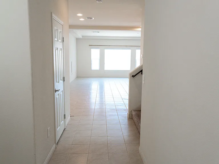 6051 Dana Estates Way — Photo 4