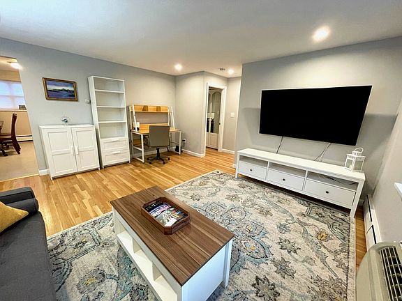 5th image of 55 Colborne Rd APT 4