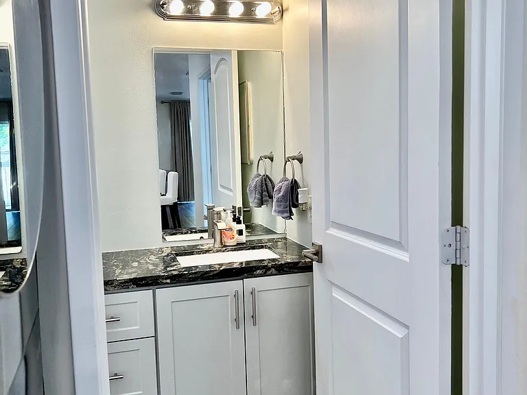 4728 114th Ave #203 — Photo 5