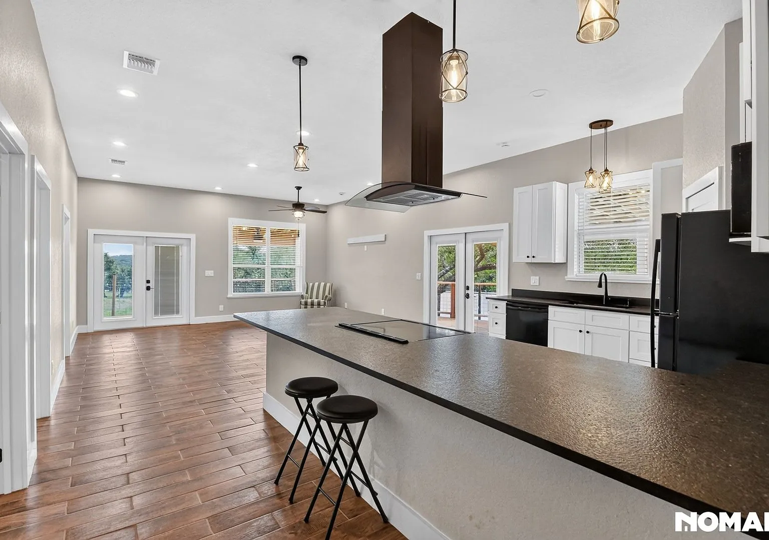 Charming 3BR House in Bulverde — Photo 1