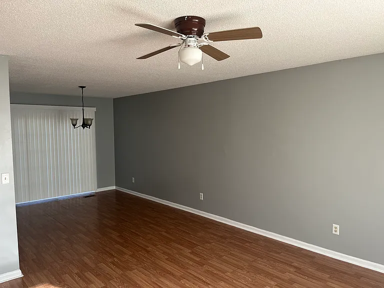 821 Winslow Way — Photo 11