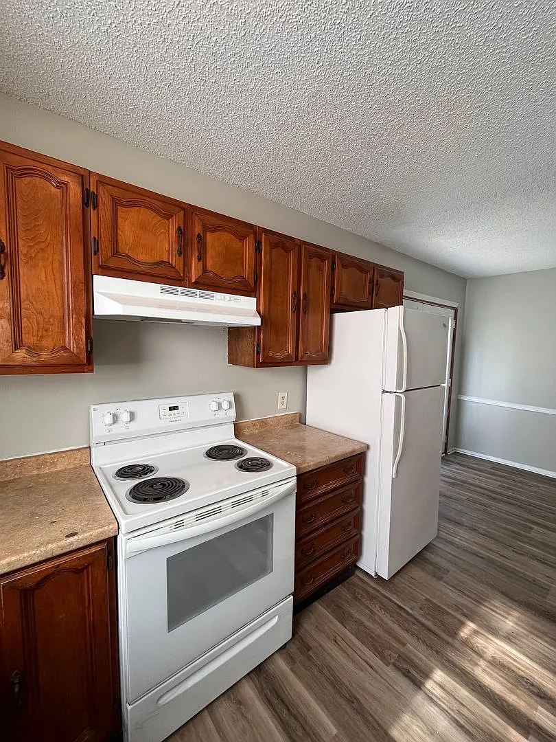 Three-bedroom townhouse in Lake Park — Photo 3