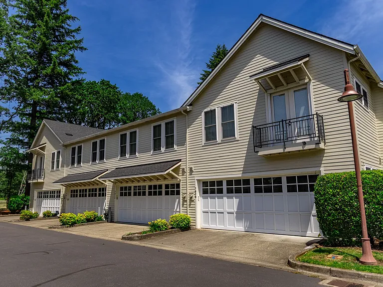 7812 NW Quinault St — Photo 2