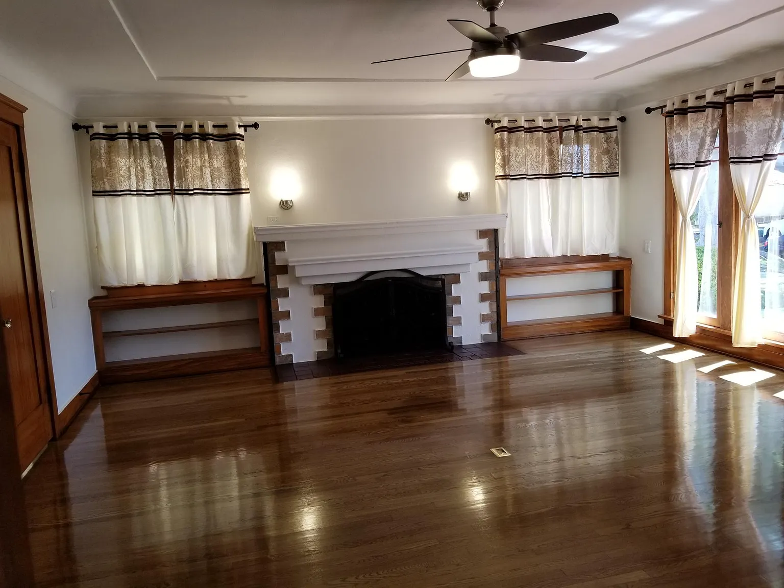 242 Coronado Ave — Photo 4