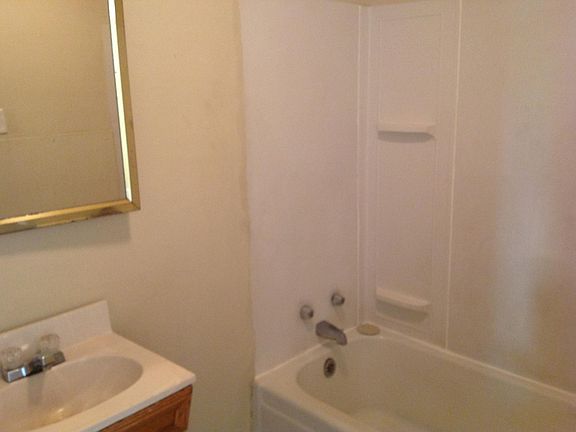 5th image of 4009 Catalpa Ave