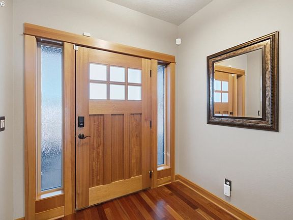 4th image of 5938 Crystal Ct SE