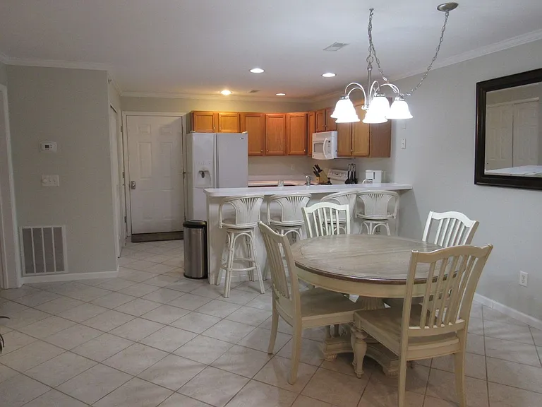 549 Park Place Dr #1D — Photo 8