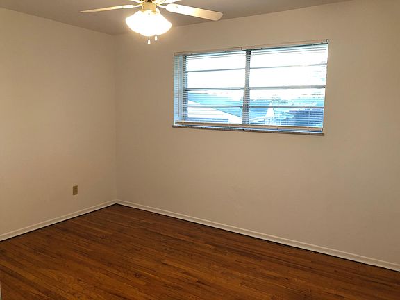 4th image of 1024 Taman Ct #D