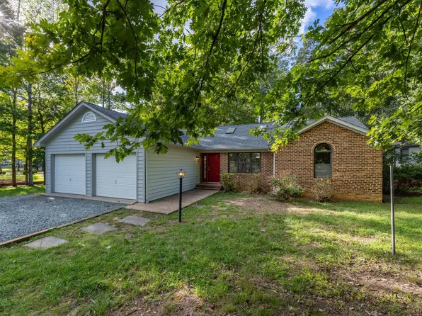 5 Loving Ter, Palmyra, VA 22963