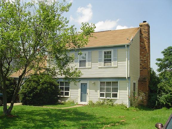 2nd image of 3712 Oak Creek Ct