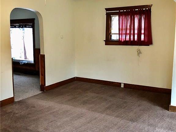 3rd image of 173 Spellman Ct