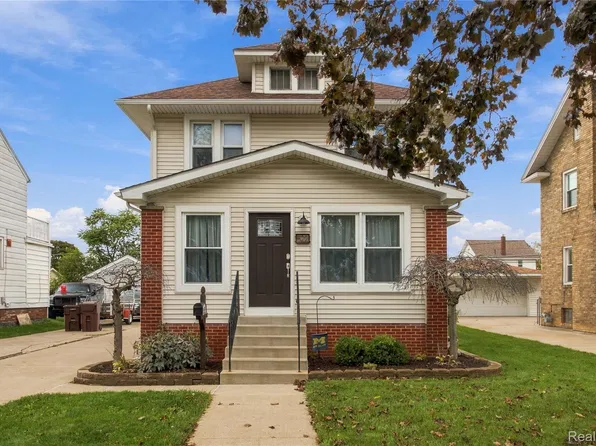 522 Toledo Ave, Monroe, MI 48161