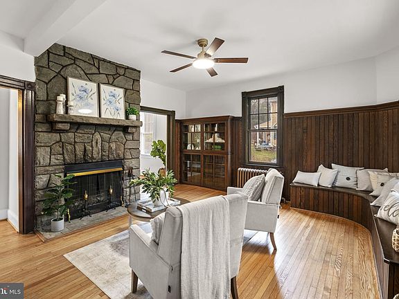 4th image of 702 Deepdene Rd