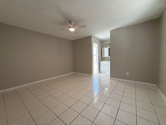 2nd image of 2876 Barataria Blvd