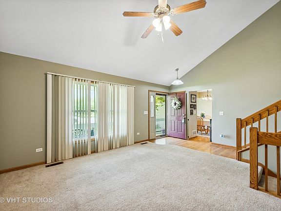 3rd image of 221 Tanager Dr