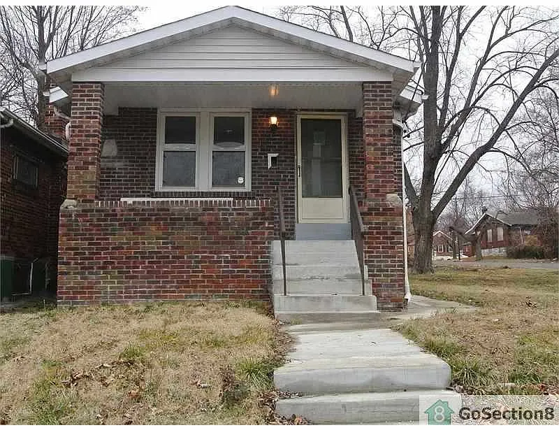 5255 Hamilton Ave photo 1