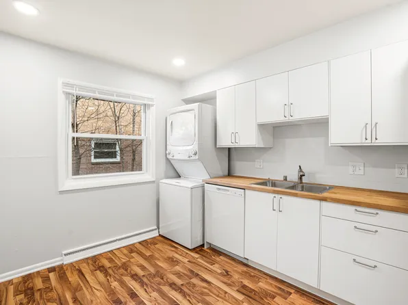 3316 E Bottsford Ave, Cudahy, WI 53110