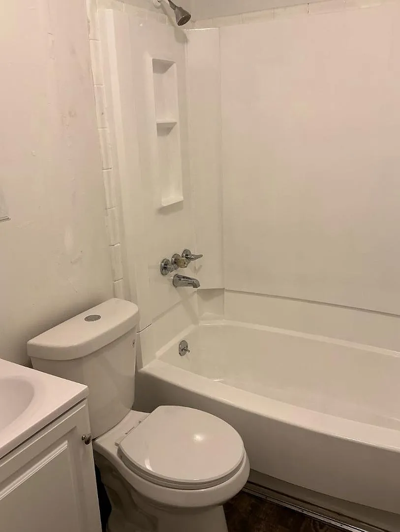 7801 Brinsmade Ave - Unit 1 — Photo 3