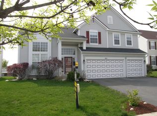 461 Chesterfield Ln, North Aurora, IL 60542