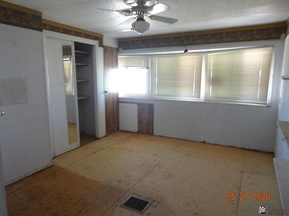 5th image of 2179 S Roadrunner Ave