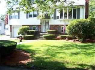 16 Bowen Rd, Peabody, MA 01960