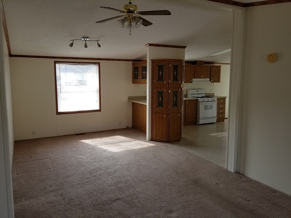 1st image of 16219 Oxford Ct
