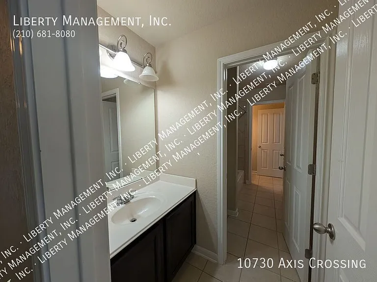 10730 Axis Xing — Photo 20