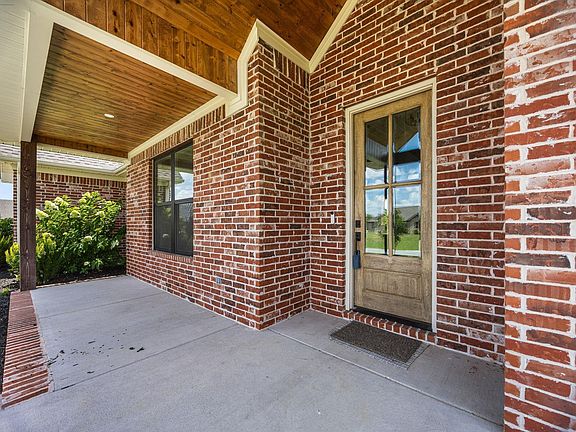 2nd image of 2065 Kaysen Ln