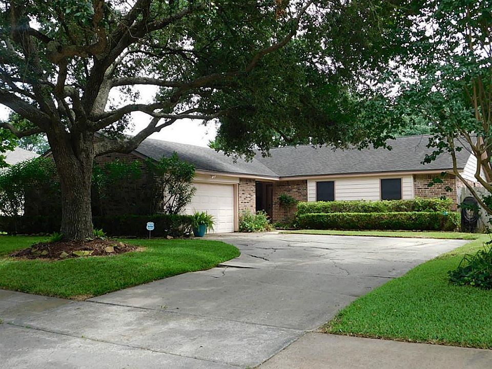 1st image of 5117 Meadow Place Dr