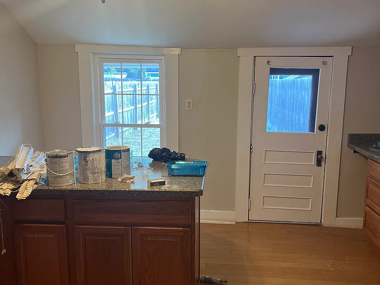 130 Ringgold St — Photo 3