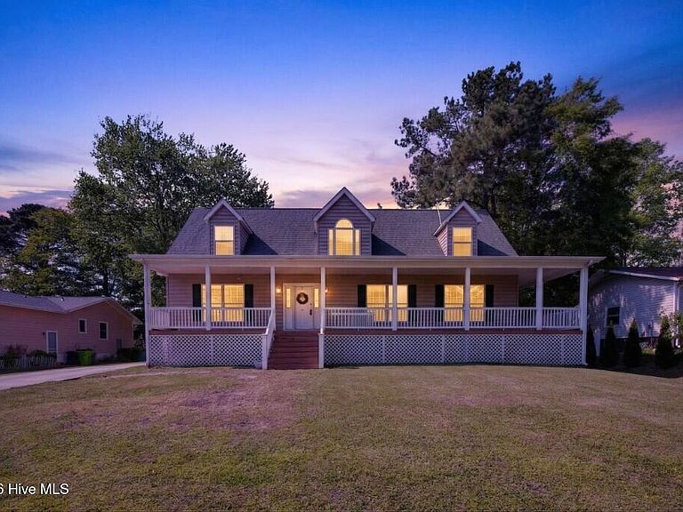 Listing photo 3