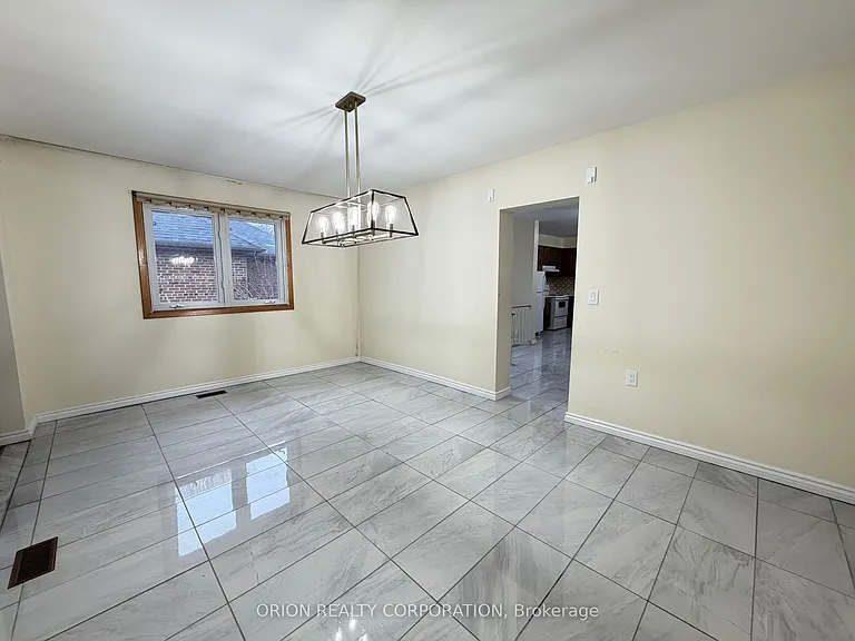 3 Romar Cres — Photo 10
