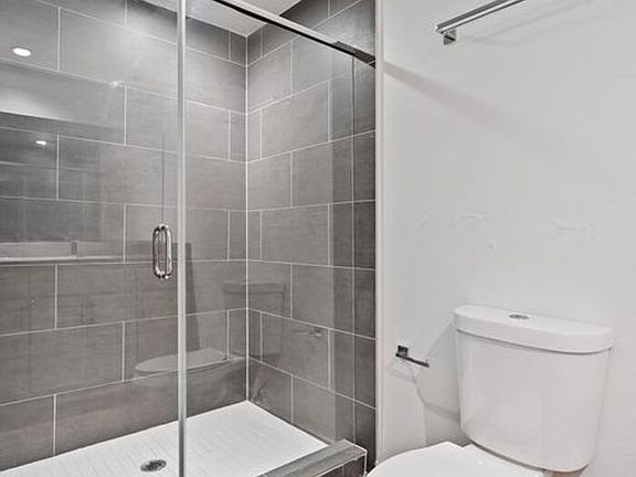 5th image of 1717 Norfolk St APT 7