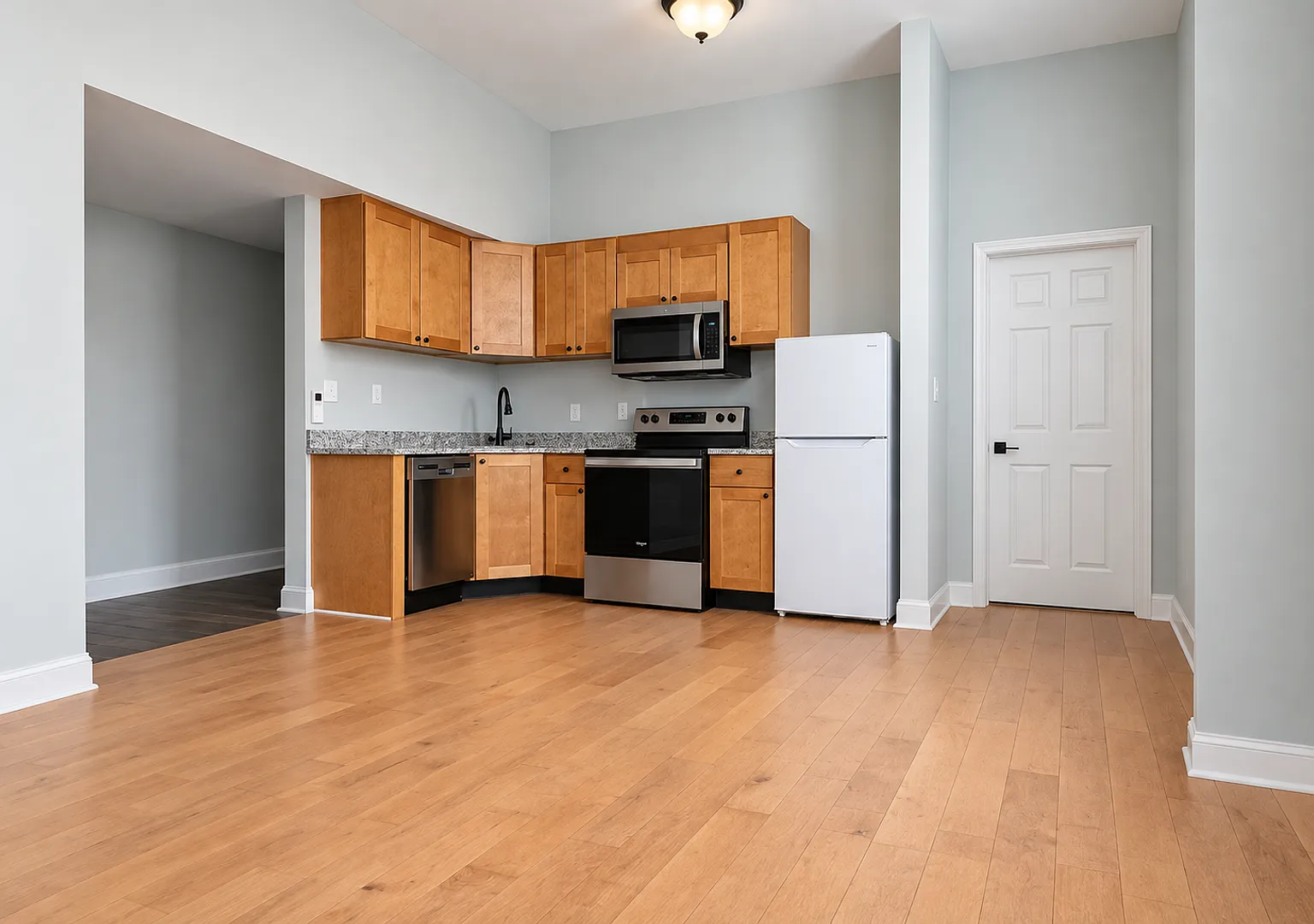 523 Park Avenue — Photo 3