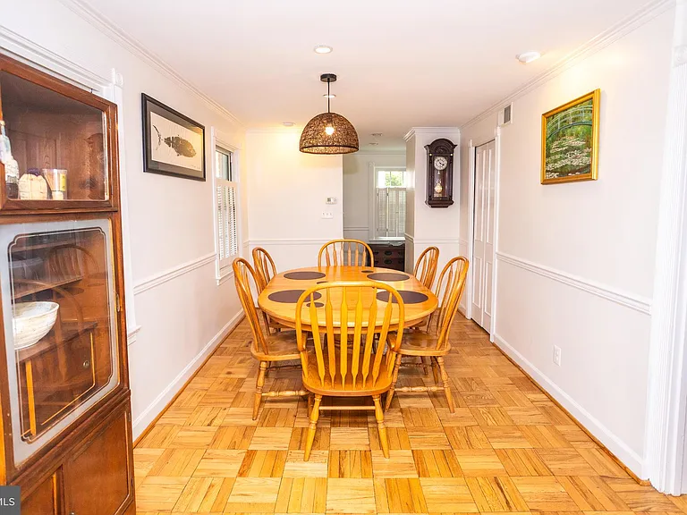 1207 N Livingston St — Photo 18