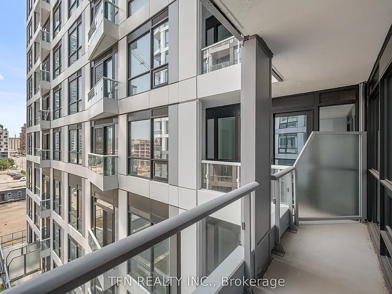 15 Richardson St #612 — Photo 20