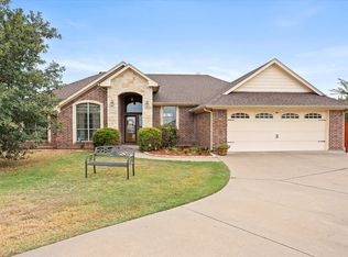 2804 Tour Ct, Granbury, TX 76049