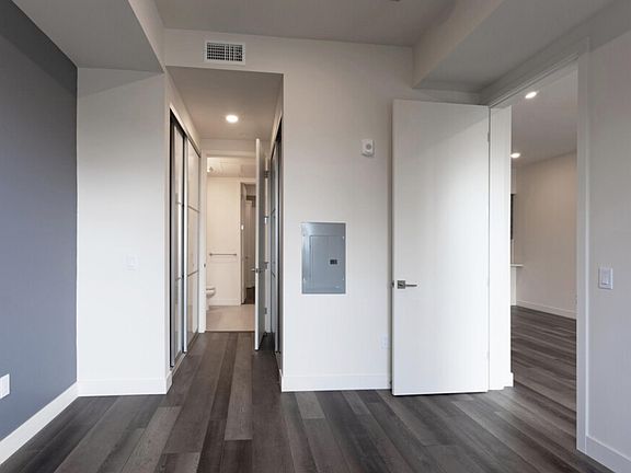 5th image of 4965 S Centinela Ave #425