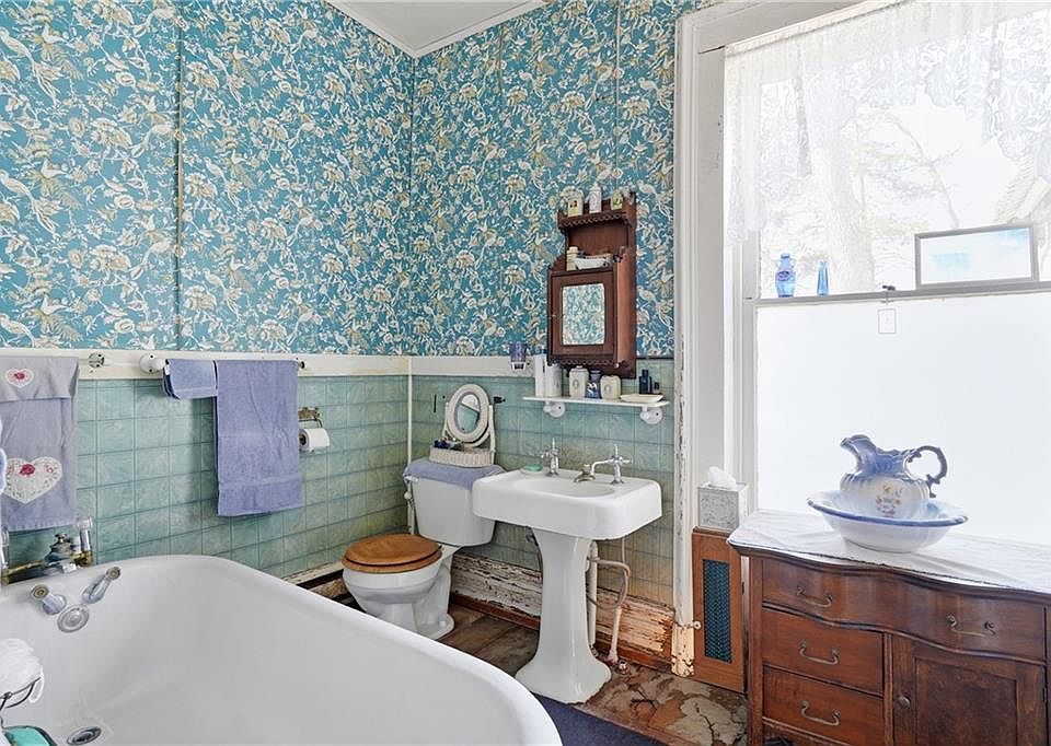 40th image of this home