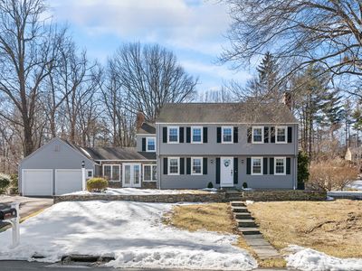 9 Glen Holw, West Hartford, CT, 06117