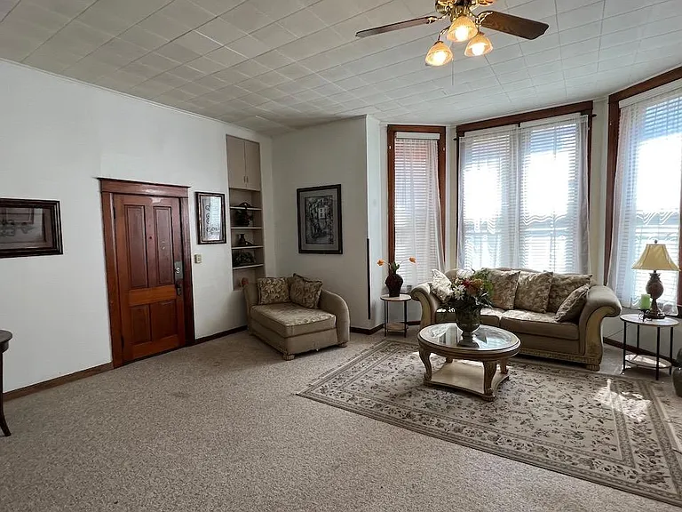 605 Bluff St #120 — Photo 2