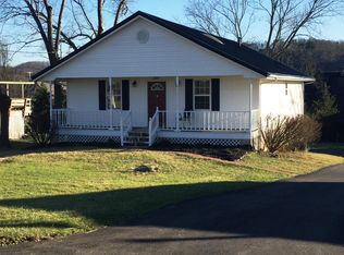 2007 E Highland Dr, Hurricane, WV 25526