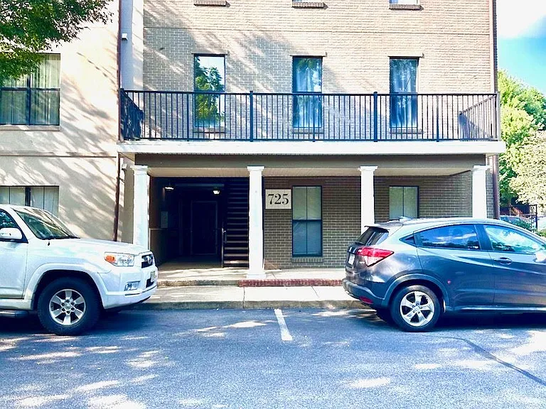 725 Walker Sq #1-A-1 — Photo 2