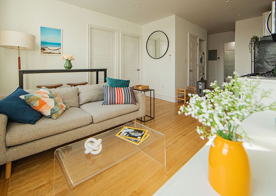 1st image of 115 Greenpoint Ave APT C1